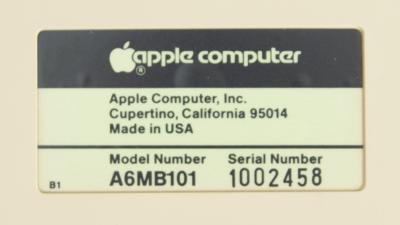 Lot #8013 Del Yocam's Apple Lisa with Twiggy Drives and Original Boxes - Image 19