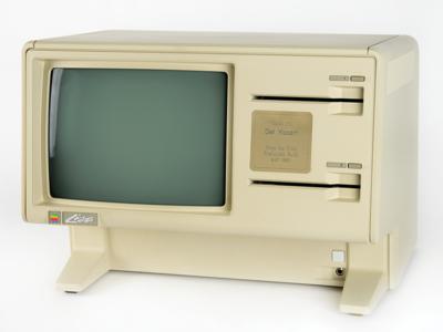 Lot #8013 Del Yocam's Apple Lisa with Twiggy Drives and Original Boxes - Image 6