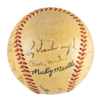 Lot #911 NY Yankees: 1952 Team-Signed Baseball w/ Bold Mantle - Image 1