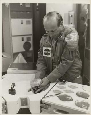 Lot #9724 Skylab (12) Original Vintage Photographs - Image 9