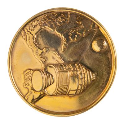 Lot #9171 Gus Grissom's Apollo 1 Gold Fliteline Medallion - Image 1