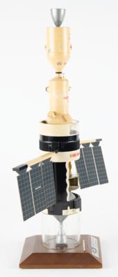 Lot #9874 Saturn Apollo Applications Cluster Model - Image 4