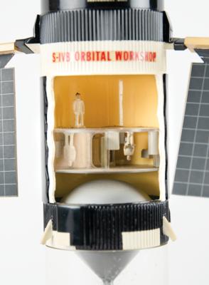Lot #9874 Saturn Apollo Applications Cluster Model - Image 5