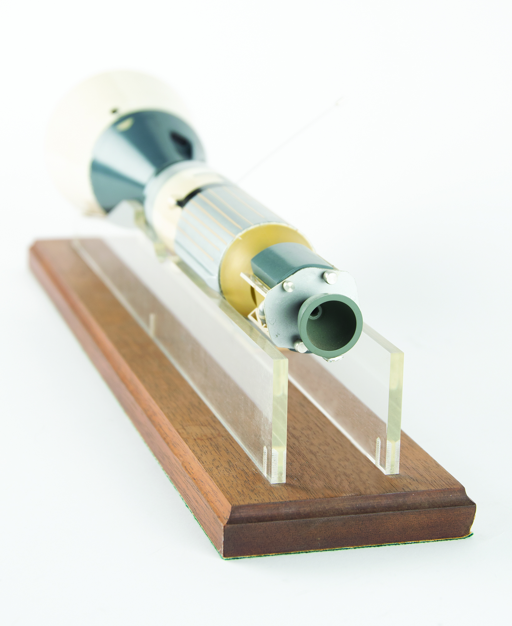 Lot #9877 Gemini Spacecraft and Agena Contractor Model - Image 4