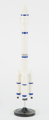 Lot #9881 Long March 2E Rocket Model - Image 2