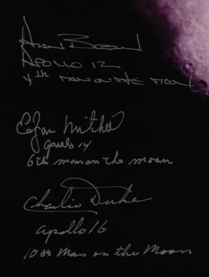 Lot #9582 Moonwalkers: Bean, Duke, Mitchell Signed Photograph - Image 3