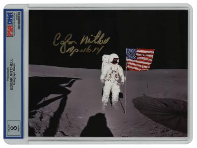 Lot #9435 Edgar Mitchell Signed Photograph - PSA NM-MT 8 - Image 1