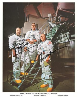 Lot #9210 James Lovell and Frank Borman Signed Photograph - Image 1