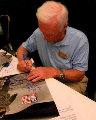 Lot #9532 Gene Cernan Oversized Signed Photograph - Image 4
