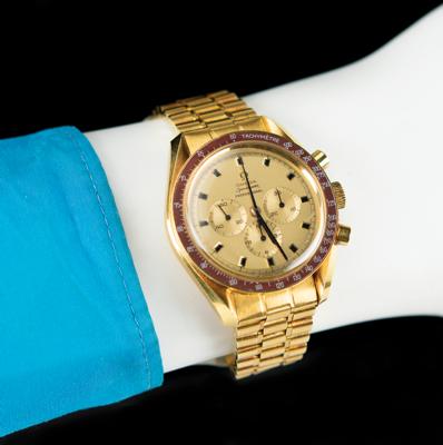 Lot #9001 Gus Grissom 18K Gold Omega Speedmaster Professional 1969 Apollo 11 Commemorative Watch - Image 2