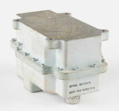Lot #9670 Apollo CM Block II VHF Recovery Beacon - Image 4