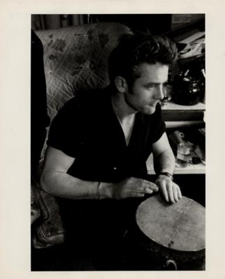Lot #568 James Dean Original Photograph by Roy Schatt - Image 1