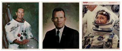 Lot #403 NASA Astronauts (4) Signed Photographs - Image 1