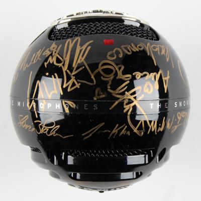 Lot #3671 Lollapalooza 2012 Multi-Signed Microphone - Image 10