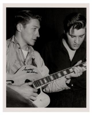 Lot #3147 Scotty Moore (3) Signed Photographs - Image 1