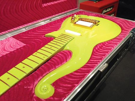 Lot #3543 Prince: Custom Handbuilt Cloud Electric Guitar by David Rusan - Image 6