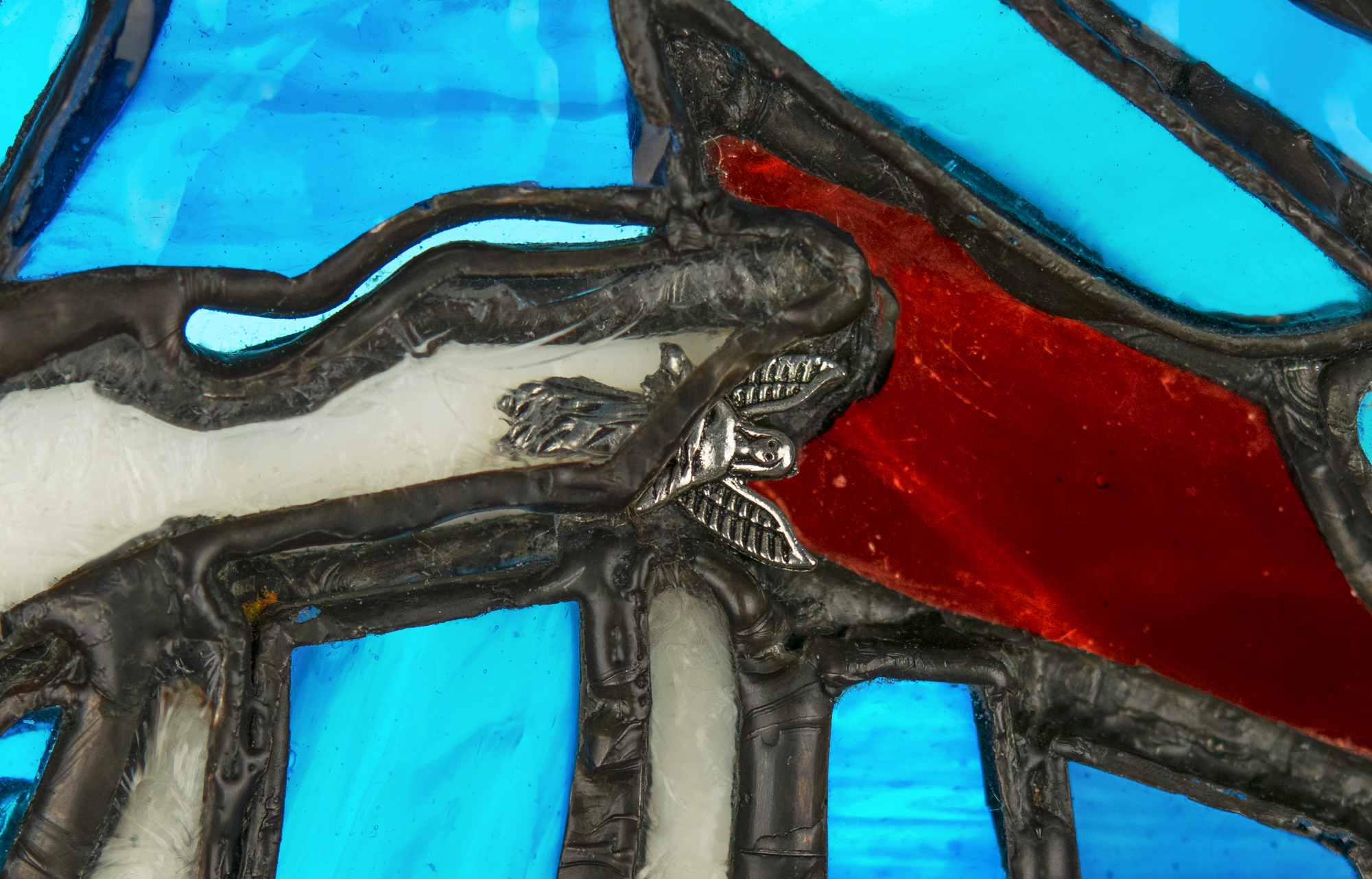 Lot #3429 Nirvana Original 'Kurt Cobain / Nevermind' Stained Glass Hanging Artwork by Andrew D Gore - Image 6