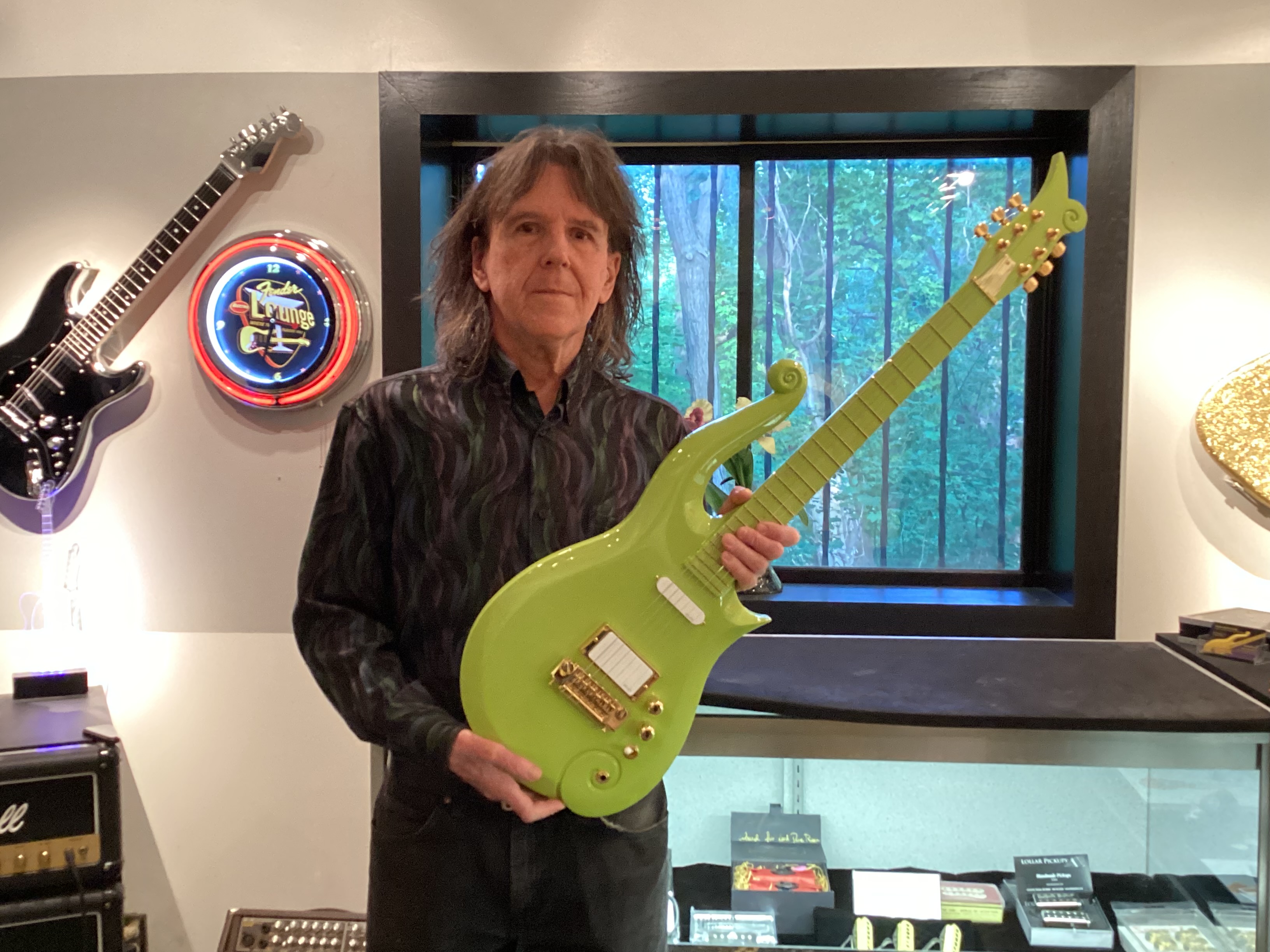 Lot #3543 Prince: Custom Handbuilt Cloud Electric Guitar by David Rusan - Image 8