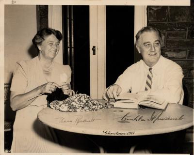 Lot #20 Franklin and Eleanor Roosevelt Signed Photograph - Image 1