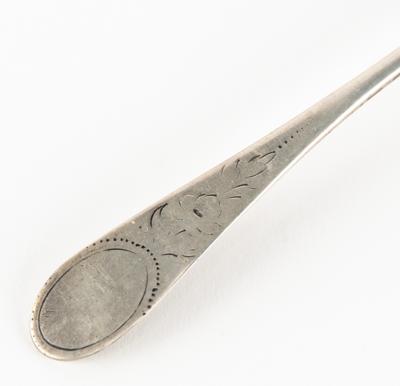 Lot #38 Paul Revere Silver Spoon: Stunning teaspoon hand-crafted by patriot silversmith Paul Revere - Image 4