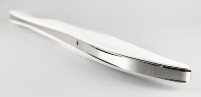 Lot #4032 Vancouver 2010 Winter Olympics Torch - From the Collection of IOC Member James Worrall - Image 2