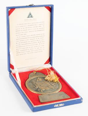 Lot #279 William P. Yarborough's Korean 'Horse' Badge (1971) - Image 3