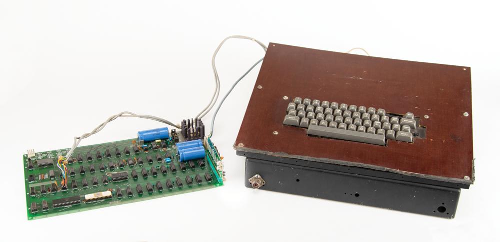 Apple - aoiページ Apple IIc Computer — Mass Made Soul