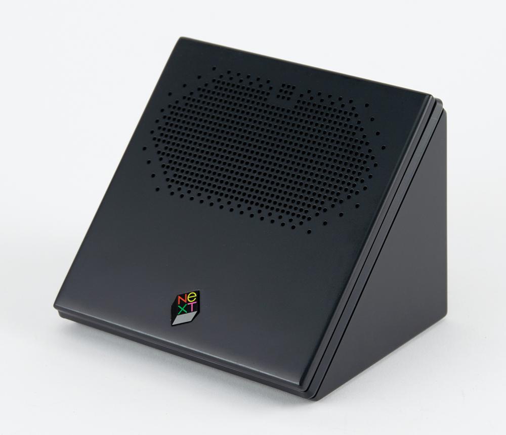 NeXT Station Sound Box Model：N4004 NeXT Sound Box Addressed to Steve Jobs | RR Auction