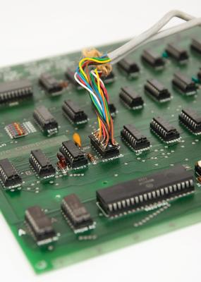 Lot #5011 Apple-1 Computer (Fully Operational, in Handmade Case with Built-In Keyboard) Signed by Steve Wozniak - Image 15