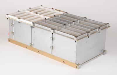 Lot #7338 Atlas Launch Vehicle Telemeter UHF T/M (Telemetry and Telecommand) Transmitter - Image 3