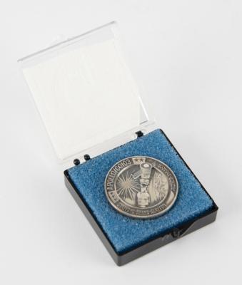 Lot #7287 Apollo-Soyuz Robbins Medallion - From the Personal Collection of Tom Stafford - Image 5