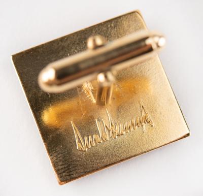 Lot #62 Donald Trump Presidential Jewelry Gifts: Cufflinks and Lapel Pin - Image 3
