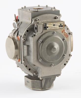 Lot #2221 Aircraft Gyro/Pump Assembly - Image 1
