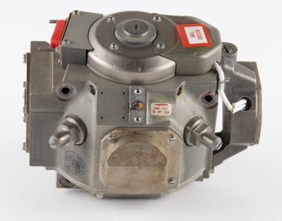 Lot #2221 Aircraft Gyro/Pump Assembly - Image 6