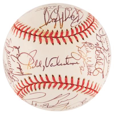 Lot #741 NY Mets: 2000 Team-Signed Baseball - Image 1