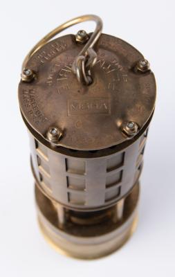 Lot #3022 Lillehammer 1994 Winter Olympics Safety Lamp - Image 4