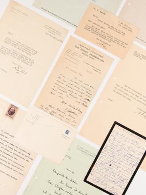 Lot #246 Zionist Leaders (10) Signed Items - Image 1