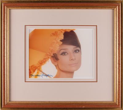 Lot #511 Audrey Hepburn Signed Photograph - Image 2