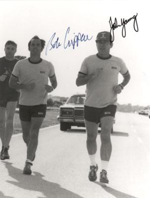 Lot #581 John Young and Bob Crippen Signed Photograph - Image 1