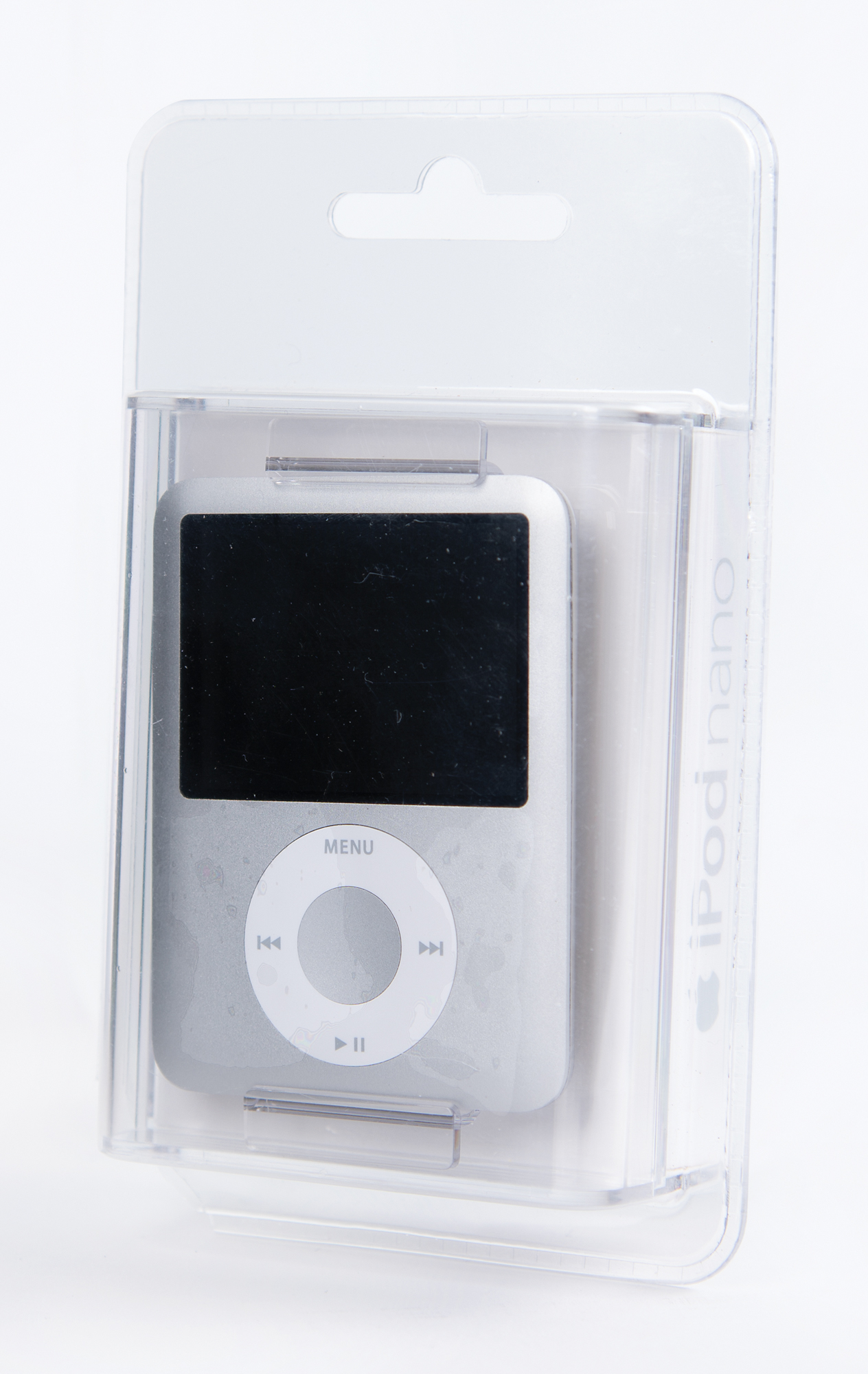 Apple iPod Nano (3rd Generation, Sealed - Silver, 8GB) | RR