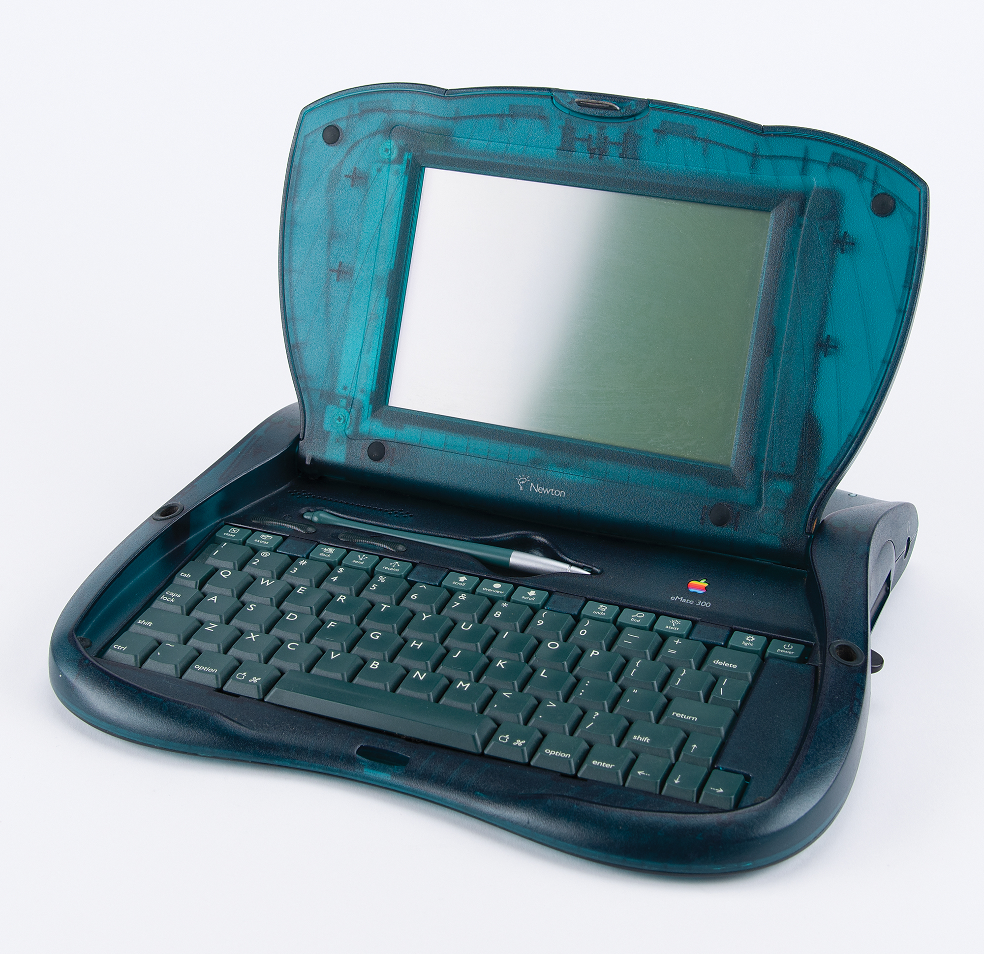 Apple eMate 300 with Original Box | RR Auction