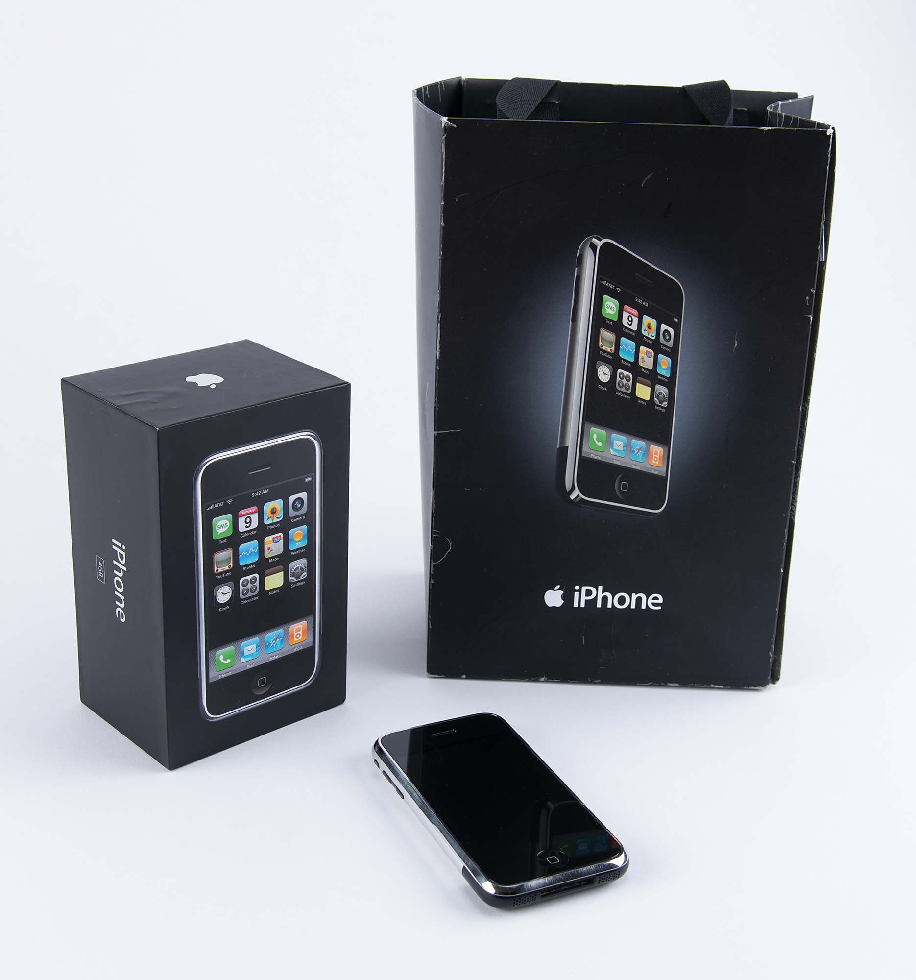 Apple iPhone - Rare 4GB Model (First Generation) | RR Auction