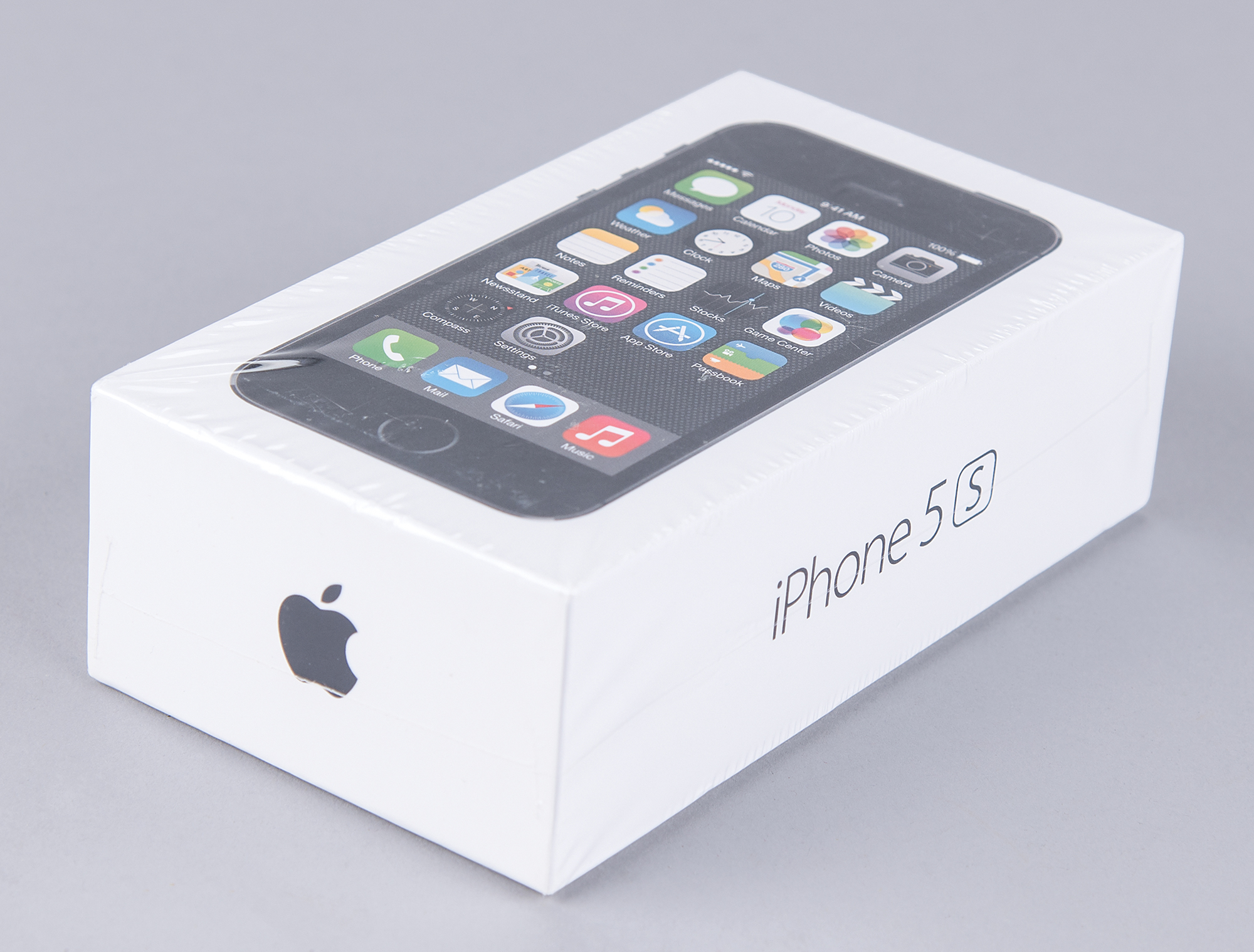 Apple iPhone 5s (7th Generation, Sealed - 16GB) Space Gray/Black