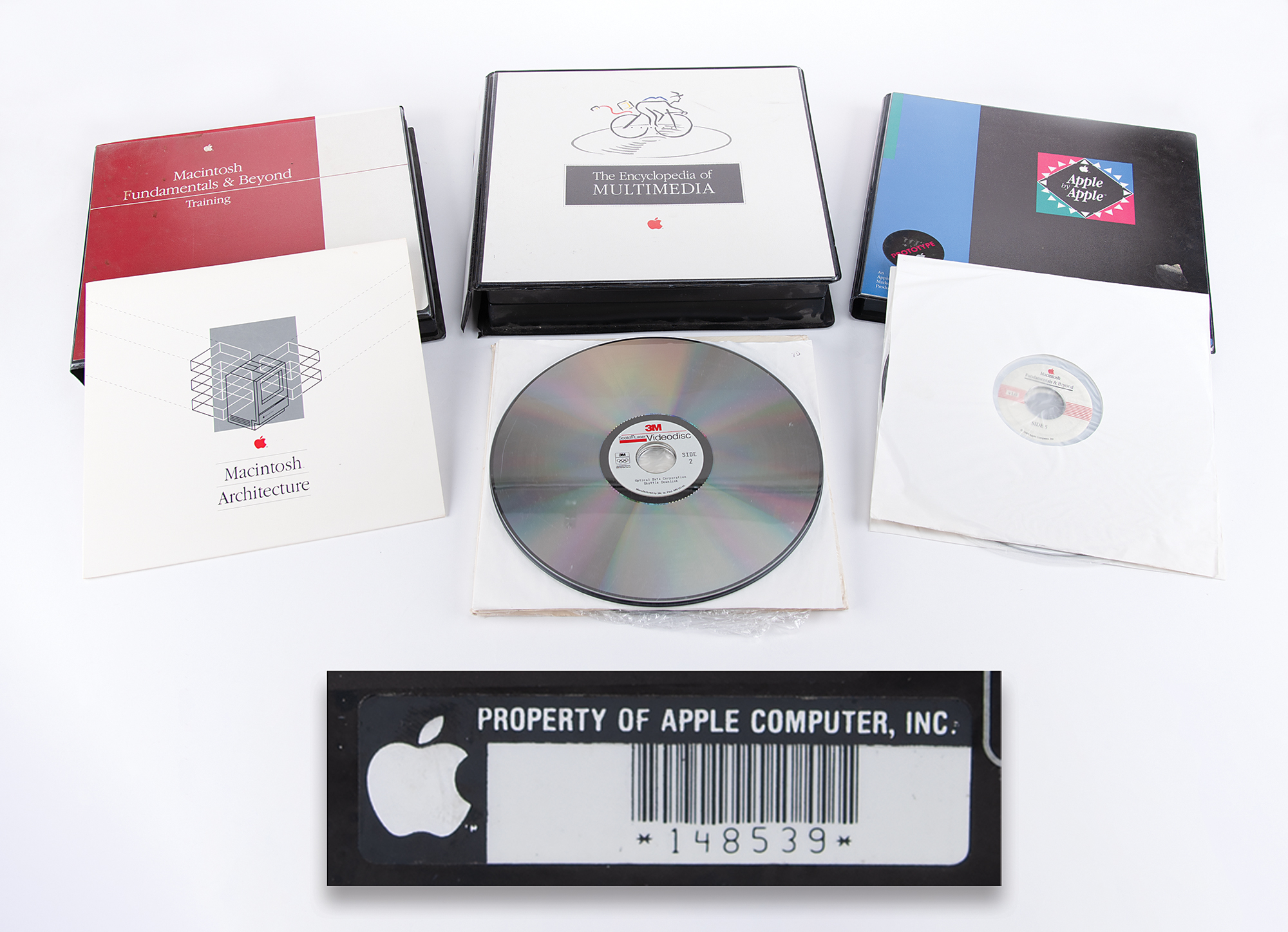 Apple-Owned Pioneer LaserDisc Player with Apple Training