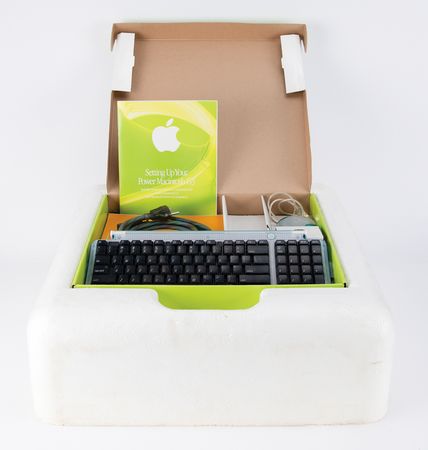 Lot #3039 Apple Power Macintosh G3 Desktop Computer Tower with Matching Epson Stylus Color 740i Printer (with Boxes) - Image 3