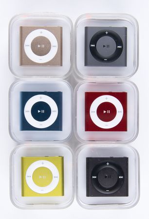 Lot #3073 Apple iPod Shuffle Collection (4th Generation, Sealed - 2GB) - Lot of 6 - Image 2
