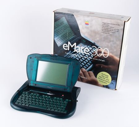 Lot #3037 Apple eMate 300 with Original Box - Image 1