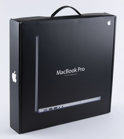 Lot #3047 Apple MacBook Pro (Unopened 1st Generation Intel, 2GB) 17-inch - Image 1