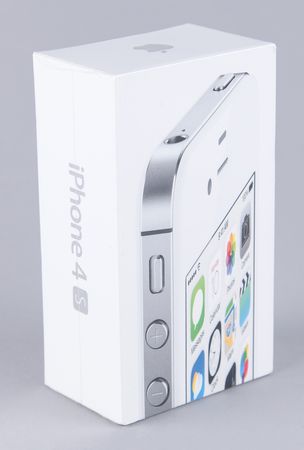 Lot #3056 Apple iPhone 4s (5th Generation, Sealed - 8GB) White Version - Image 1
