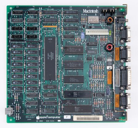 Lot #3022 Apple 1984 Macintosh 128K (Upgraded to 512K) with Original Box and Carrying Case - Image 6